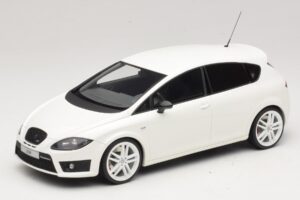 SEAT Leon Cupra R Mk2 Fehér Otto 1:18 SEAT Leon Cupra R Mk2 Fehér Otto 1:18 OT1332 Gyanta