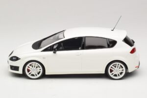 SEAT Leon Cupra R Mk2 Fehér Otto 1:18 OT1332 Gyanta – 3. kép a 6-ből