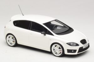 SEAT Leon Cupra R Mk2 Fehér Otto 1:18 OT1332 Gyanta – 4. kép a 6-ből
