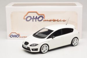 SEAT Leon Cupra R Mk2 Fehér Otto 1:18 OT1332 Gyanta – 6. kép a 6-ből