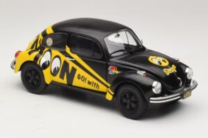 Volkswagen Beetle 1303 Go with Moon Solido 1:18 S1800519 Fém – 6. kép a 8-ből