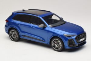 Audi SQ5 FY TFSI Ultra Kék Otto 1:18 OT1281 Gyanta – 4. kép a 6-ből