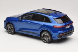Audi SQ5 FY TFSI Ultra Kék Otto 1:18 OT1281 Gyanta – 5. kép a 6-ből