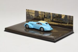 Alfa Romeo 8C 2900B Lungo Világoskék Minichamps 1:43 436120420 Fém – 3. kép a 5-ből