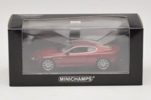 Aston Martin DB9 Piros Metál Minichamps 1:43 400137340 Fém – 4. kép a 4-ből