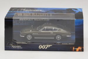 Aston Martin DBS On Her Majesty's Secret Service Minichamps 1:43 436137600 Fém – 5. kép a 5-ből