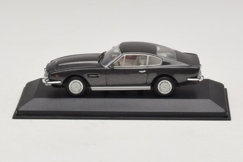 Aston Martin DBS On Her Majesty's Secret Service Csere Doboz Minichamps 1:43 Aston Martin DBS On Her Majesty's Secret Service Csere Doboz Minichamps 1:43 436137600-R1 Fém