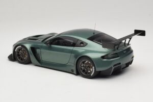 Aston Martin V12 Vantage GT3 Zöld AUTOart 1:18 81306 Fém – 5. kép a 6-ből