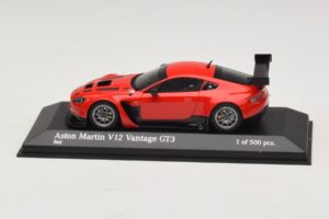 Aston Martin V12 Vantage GT3 Piros Minichamps 1:43 4371121392 Fém