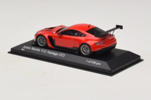 Aston Martin V12 Vantage GT3 Piros Minichamps 1:43 4371121392 Fém – 3. kép a 4-ből