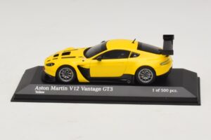 Aston Martin V12 Vantage GT3 Sárga Minichamps 1:43 437121391 Fém