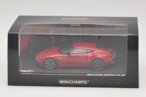 Aston Martin V12 Zagato Piros Minichamps 1:43 437137220 Fém – 5. kép a 5-ből
