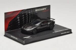 Aston Martin V12 Zagato Scintilla Silver Minichamps 1:43 437137221 Fém – 2. kép a 5-ből