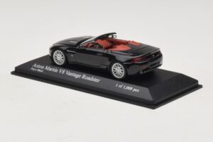 Aston Martin V8 Vantage Roadster Fekete Metál Minichamps 1:43 400137431 Fém – 3. kép a 4-ből