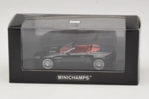 Aston Martin V8 Vantage Roadster Fekete Metál Minichamps 1:43 400137431 Fém – 4. kép a 4-ből