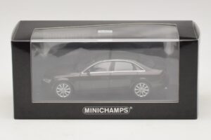 Audi A4 B8 Barna Metál Minichamps 1:43 410011000 Fém – 3. kép a 3-ből