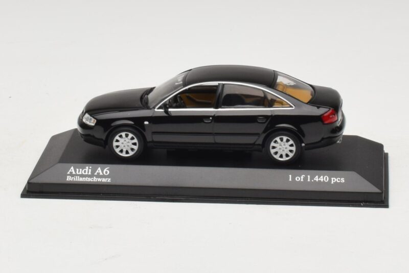 Audi A6 C5 Fekete Minichamps 1:43 Audi A6 C5 Fekete Minichamps 1:43 430010200 Fém
