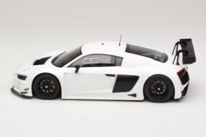 Audi R8 LMS Ultra Fehér 2015 Minichamps 1:18 153151100 Fém – 3. kép a 6-ből