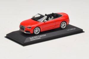 Audi RS5 B8 Kabrió Piros Minichamps 1:43 410011230 Fém – 2. kép a 4-ből