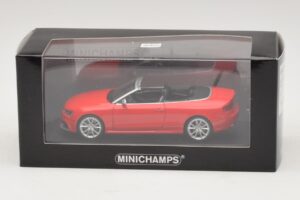 Audi RS5 B8 Kabrió Piros Minichamps 1:43 410011230 Fém – 4. kép a 4-ből