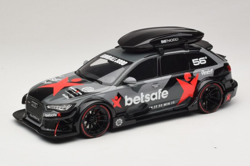 Audi RS6 C7 Avant DTM Tetőboxszal GT Spirit 1:18 GT321 Gyanta