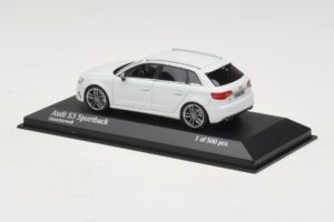 Audi S3 8V Sportback Fehér Minichamps 1:43 437013010 Fém – 3. kép a 4-ből