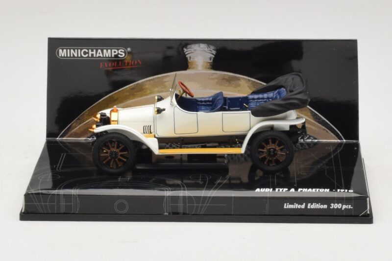 Audi Typ A Phaeton Fehér Kék Minichamps 1:43 Audi Typ A Phaeton Fehér Kék Minichamps 1:43 437019032 Fém