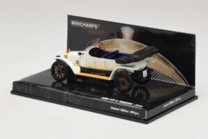 Audi Typ A Phaeton Fehér Kék Minichamps 1:43 437019032 Fém – 3. kép a 5-ből