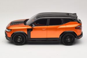 Dacia Duster Mk3 Redust Sport 4x2 Hybrid Metallic Orange Otto 1:18 OT1316 Gyanta – 3. kép a 6-ből