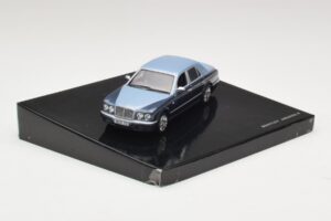 Bentley Arnage R Fountain Meteor Minichamps 1:43 BL385 Fém – 2. kép a 4-ből