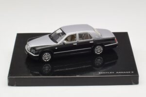 Bentley Arnage R Ezüst Minichamps 1:43 Bentley Arnage R Ezüst Minichamps 1:43 BL387 Fém
