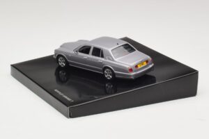 Bentley Arnage T Silver Tempest Minichamps 1:43 BL326 Fém – 3. kép a 4-ből
