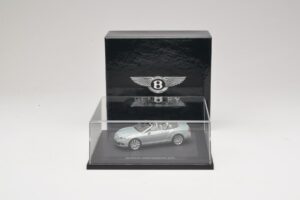 Bentley Continental GTC Light Grey Metallic Minichamps 1:43 BL907 Fém – 4. kép a 4-ből