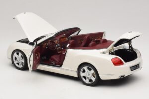 Bentley Continental GTC Fehér Csere Doboz Minichamps 1:18 100139032-R1 Fém – 5. kép a 8-ből