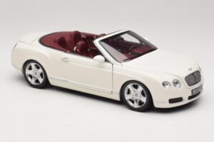 Bentley Continental GTC Fehér Csere Doboz Minichamps 1:18 100139032-R1 Fém – 6. kép a 8-ből