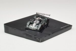 Bentley EXP Speed 8 LMP900 #8 A. Wallace / B. Leitzinger 24 Hours of Le Mans 2002 Minichamps 1:43 403021308 Fém – 2. kép a 4-ből