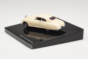 Bentley R-Type Continental Elefántcsont Minichamps 1:43 BL426 Fém – 3. kép a 4-ből