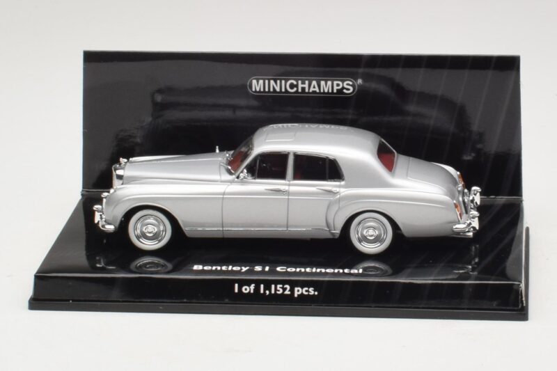 Bentley S1 Continental Ezüst Minichamps 1:43 Bentley S1 Continental Ezüst Minichamps 1:43 436139552 Fém