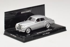 Bentley S1 Continental Ezüst Minichamps 1:43 436139552 Fém – 2. kép a 4-ből
