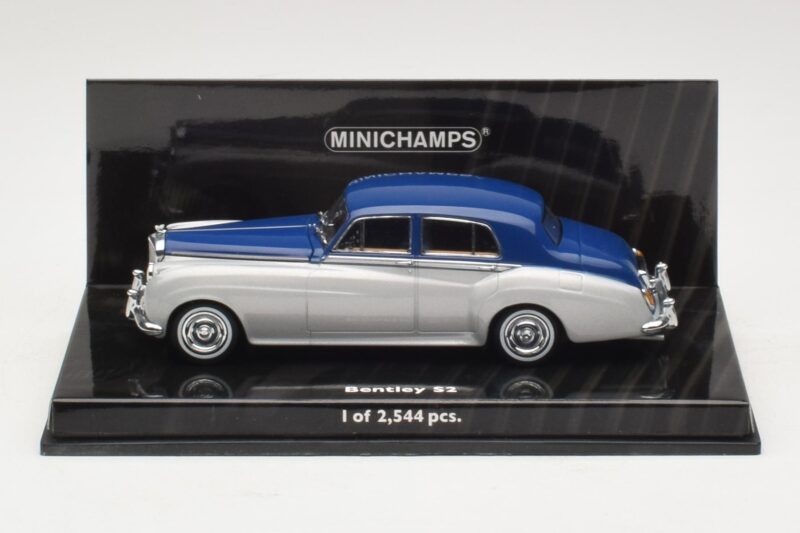 Bentley S2 Ezüstkék Minichamps 1:43 436139950 Fém