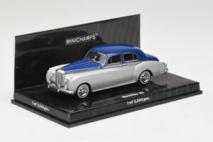 Bentley S2 Ezüstkék Minichamps 1:43 436139950 Fém – 2. kép a 4-ből