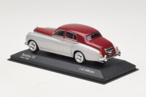 Bentley S2 Ezüst Piros Minichamps 1:43 403139953 Fém – 3. kép a 4-ből