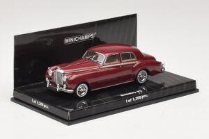 Bentley S2 Standard Saloon Piros Minichamps 1:43 436139951-O1 Fém – 2. kép a 4-ből