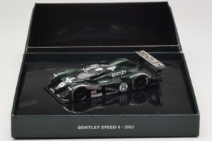 Bentley Speed 8 LMP900 #8 J. Herbert / D. Brabham / M. Blundell 24 Hours of Le Mans 2003 Minichamps 1:43 BL364 Fém – 4. kép a 4-ből