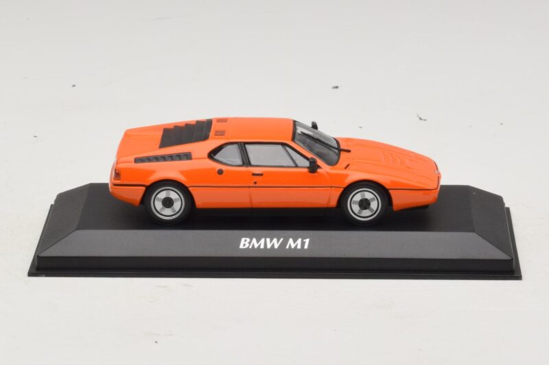 BMW M1 Narancssárga Maxichamps 1:43 BMW M1 Narancssárga Maxichamps 1:43 940025020 Fém