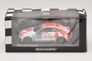BMW M235i Bong Motorsport #307 Nett / Akata 24 Hours of Nurburgring 2015 Minichamps 1:43 437152507 Fém – 4. kép a 4-ből
