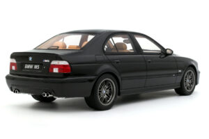 BMW M5 E39 Black Sapphire Metallic Otto 1:18 OT1338 Gyanta – 2. kép a 4-ből