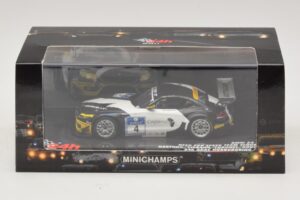 BMW Z4 GT3 Need for Speed Team #4 Hartung / Viebahn 24 Hours of Nürburgring 2011 Minichamps 1:43 437112904 Fém – 5. kép a 5-ből