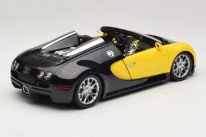 Bugatti Veyron Grand Sport Black Lemon Minichamps 1:18 100110831 Fém – 3. kép a 8-ből