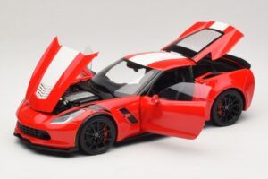 Chevrolet Corvette C7 Grand Sport Piros Fehér Csíkokkal AUTOart 1:18 71274 Kompozit – 2. kép a 8-ből
